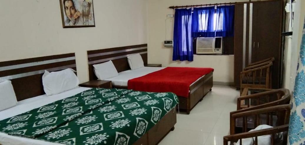 Hotel S P Új-Delhi Kültér fotó